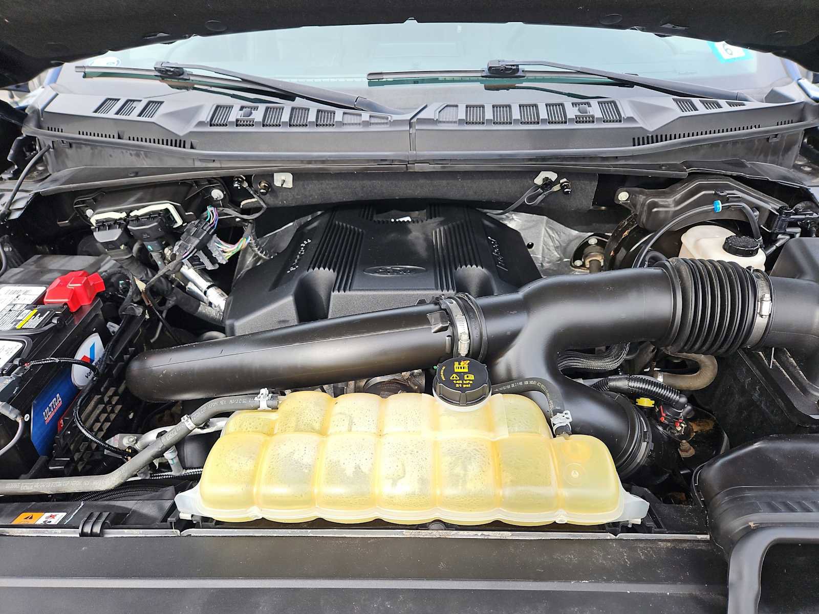 Used 2019 Ford F150 Lariat w/ Equipment Group 502A Luxury AWD/4WD image 41