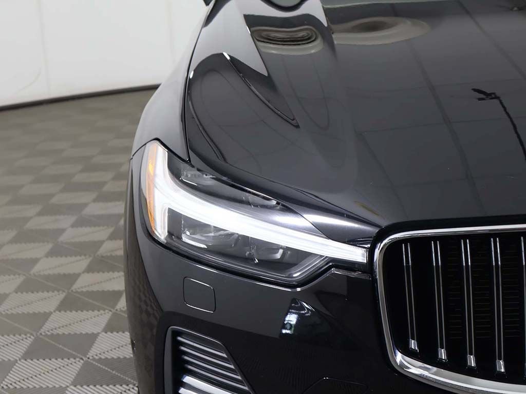 Used 2023 Volvo XC60 B5 Plus w/ Climate Package AWD/4WD image 17