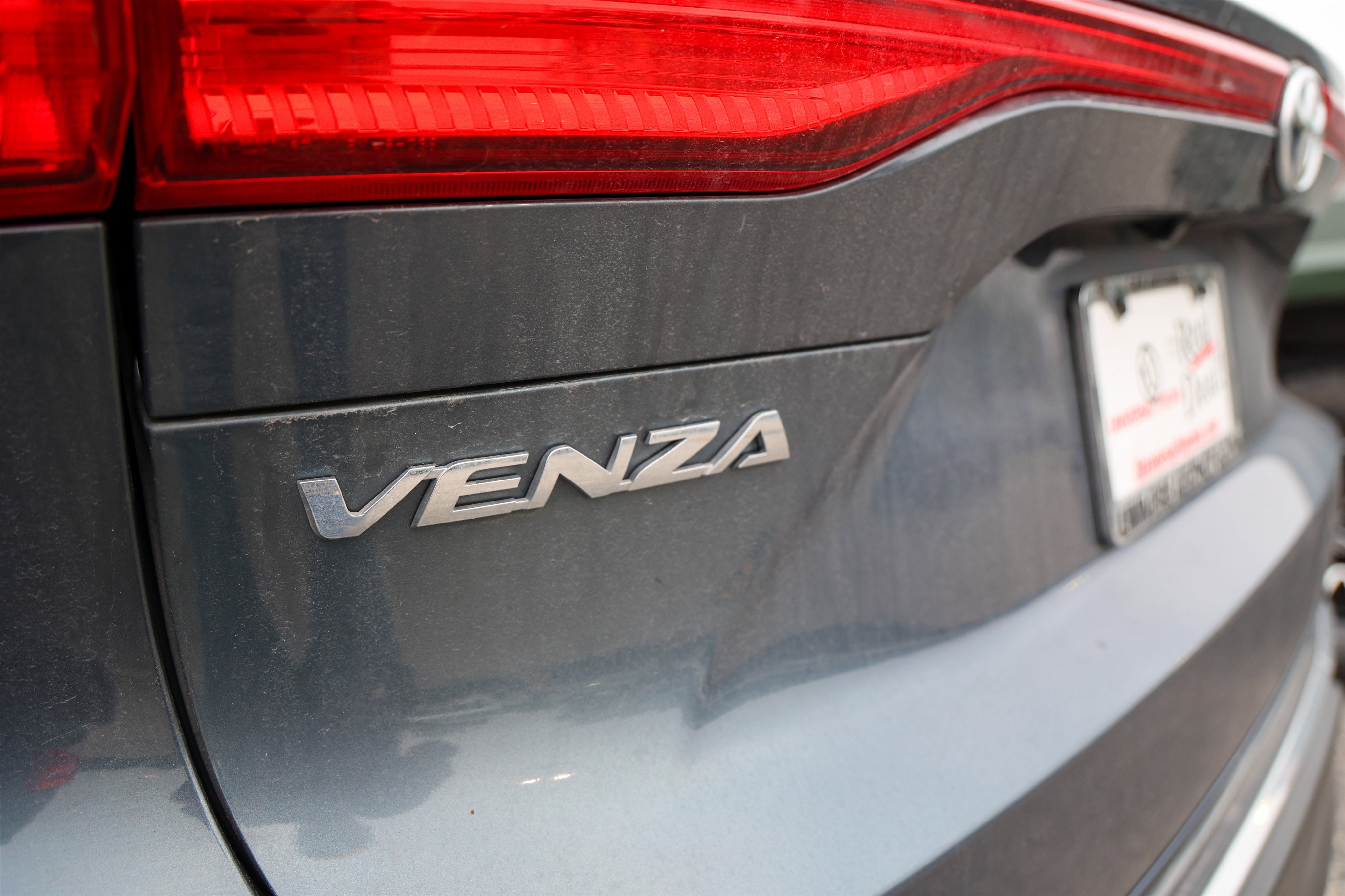 Used 2024 Toyota Venza XLE AWD/4WD image 10