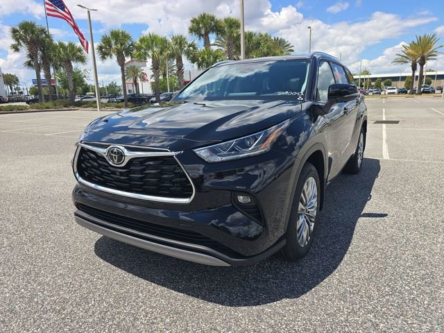 New 2026 Toyota Highlander Platinum AWD/4WD image 8
