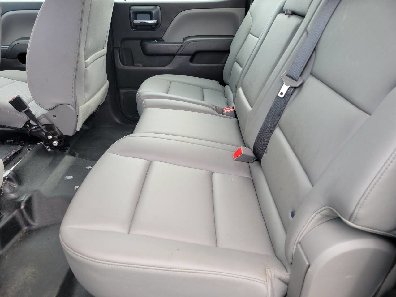Used 2018 Chevrolet Silverado 1500 W/T w/ Special Service Package AWD/4WD image 22