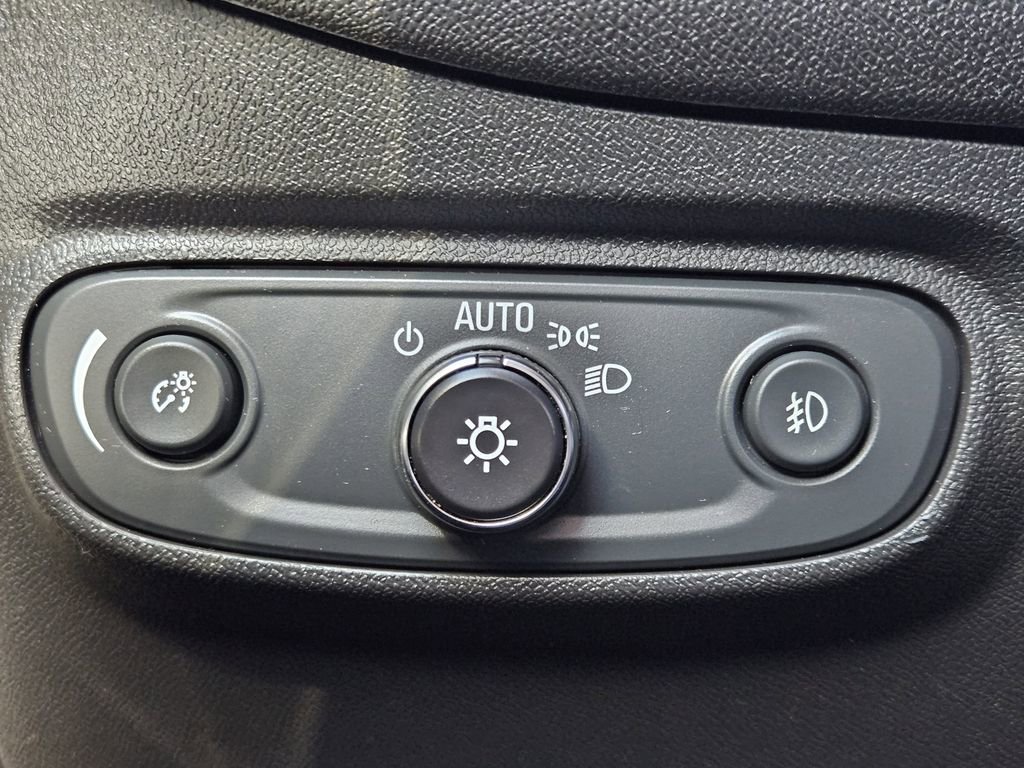 Used 2020 Chevrolet Equinox LT FWD image 28