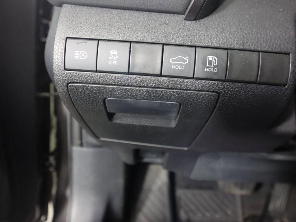 Used 2023 Toyota Camry LE image 19