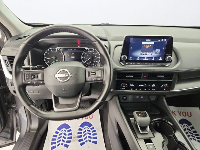 Used 2025 Nissan Rogue SV AWD/4WD image 14