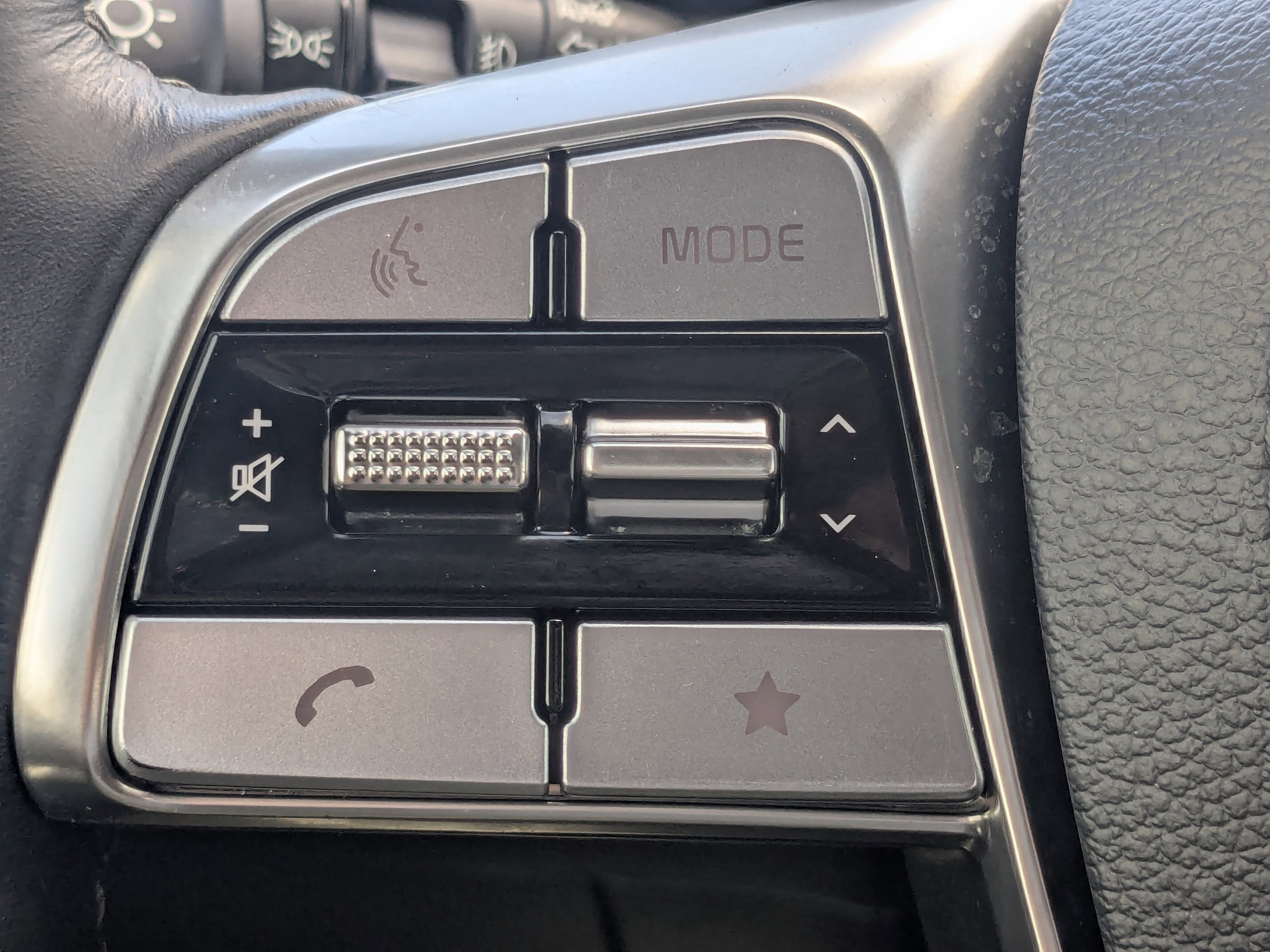 Certified 2025 Kia Telluride SX Prestige X-Line image 40