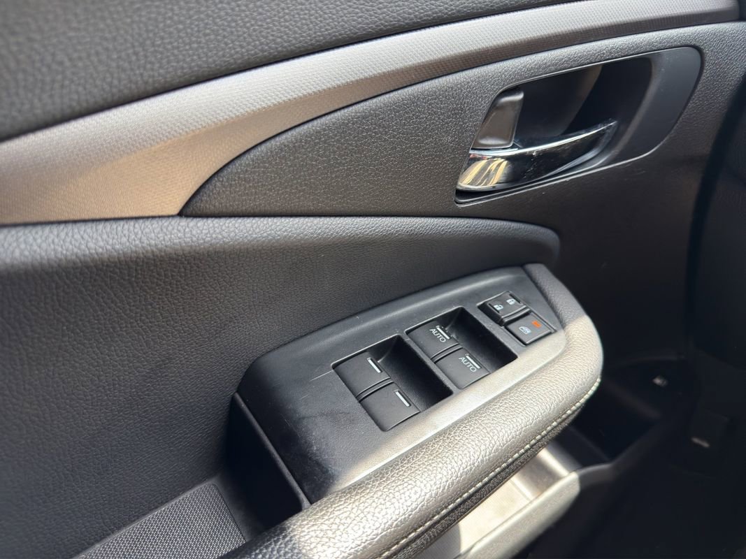 Used 2021 Honda Ridgeline Sport image 14