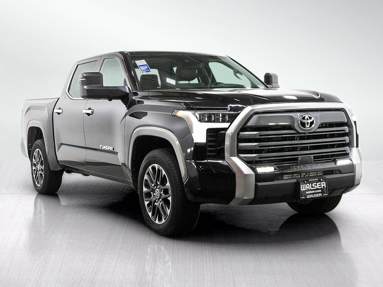 Used 2023 Toyota Tundra Limited AWD/4WD image 7