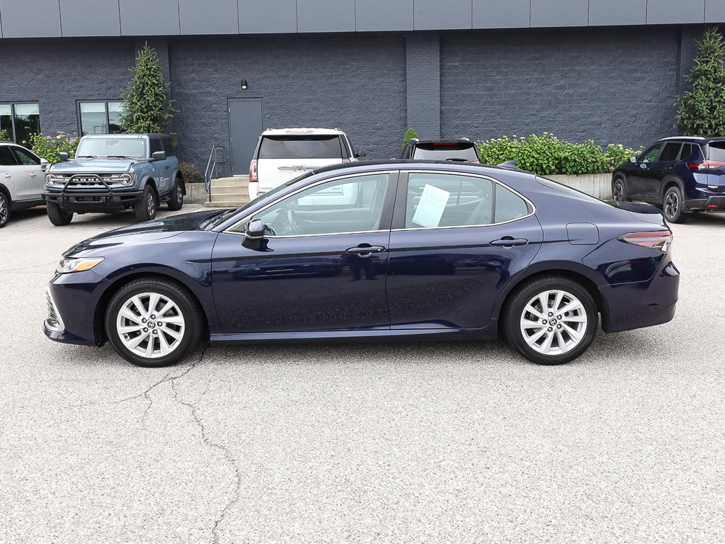 Used 2022 Toyota Camry LE FWD image 2