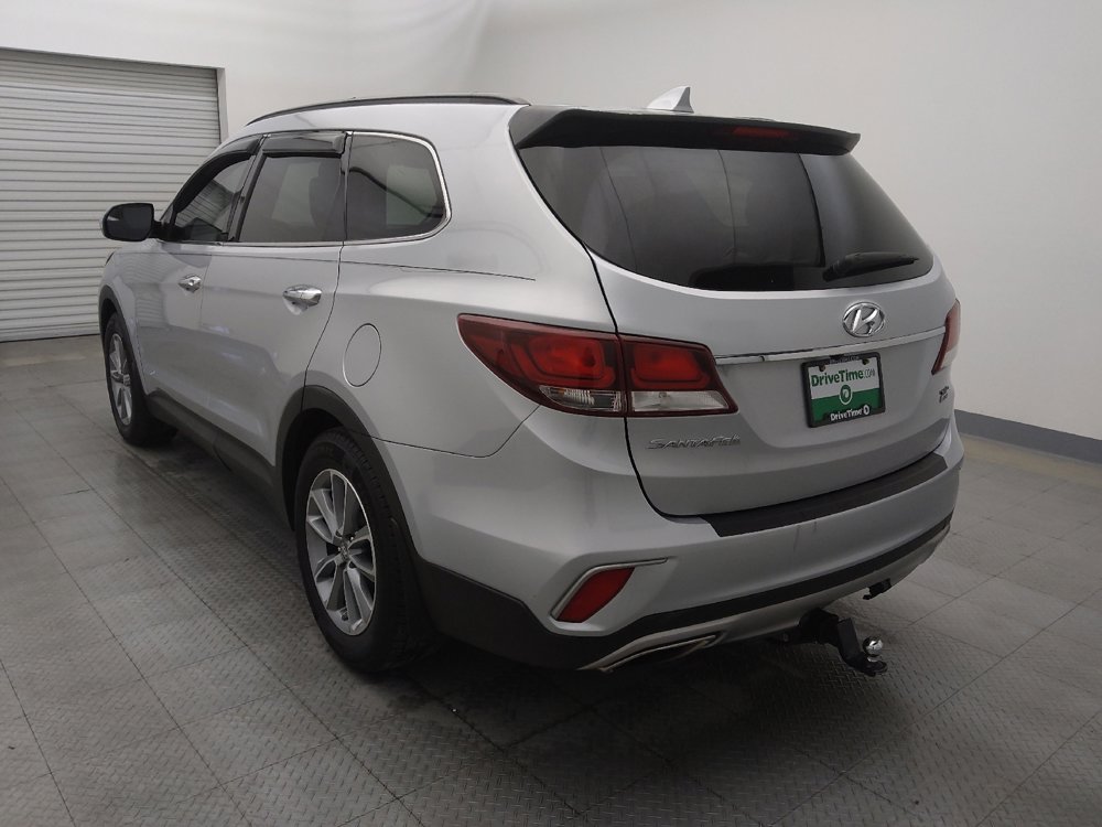 Used 2018 Hyundai Santa Fe SE image 5
