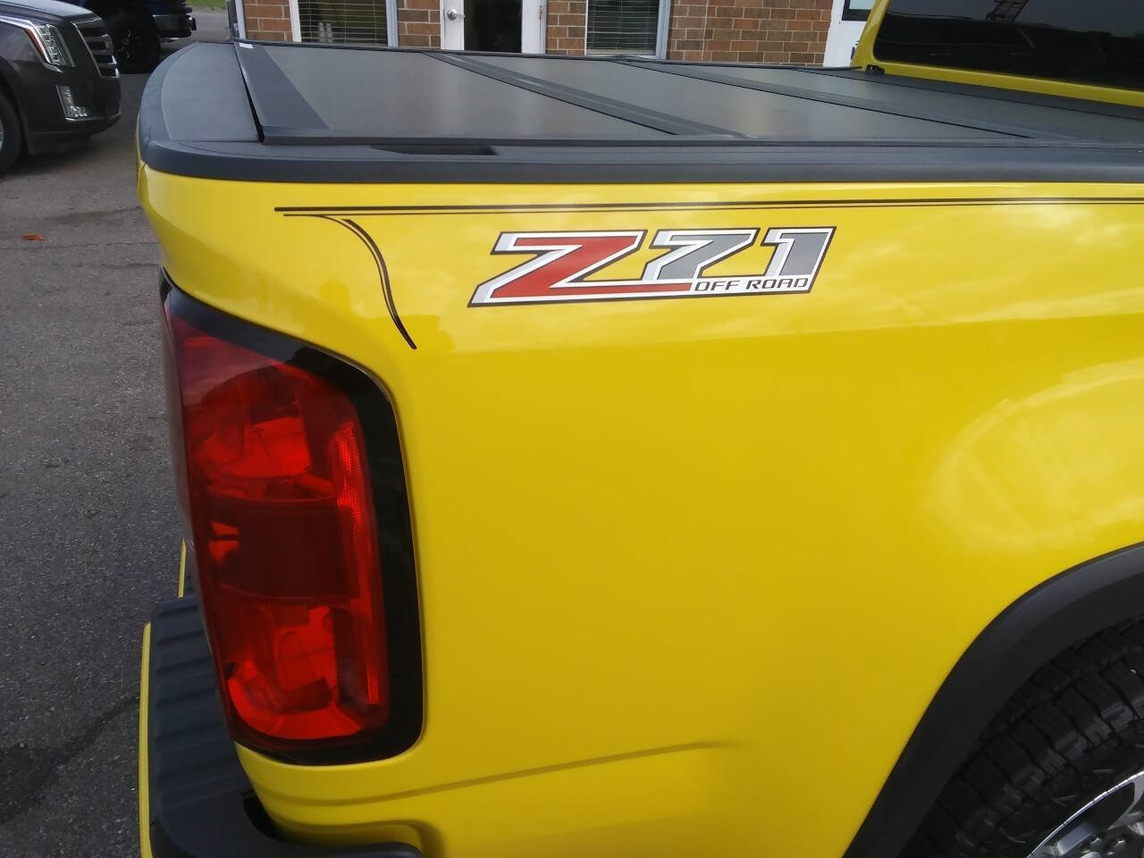 Used 2015 Chevrolet Colorado Z71 w/ Trail Boss Edition AWD/4WD image 5