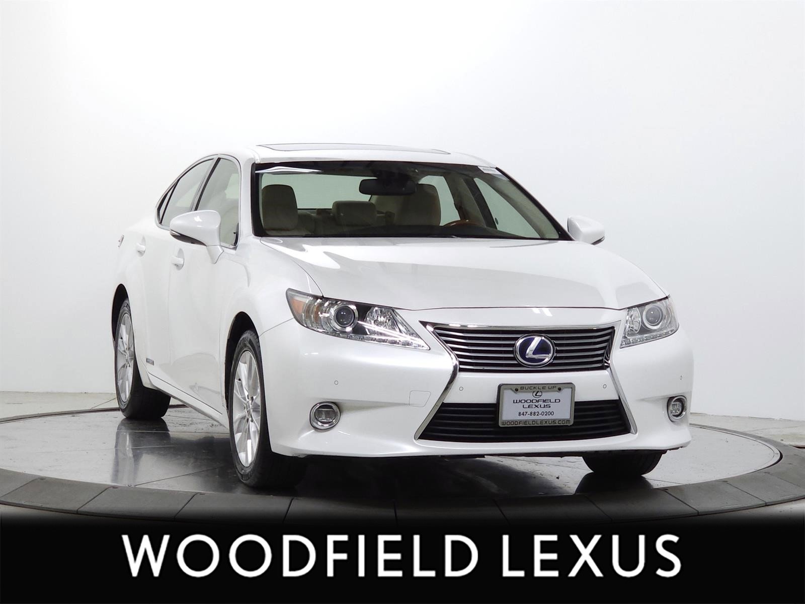Used 2014 Lexus ES 300h w/ Luxury Package w/Bamboo Trim FWD image 1