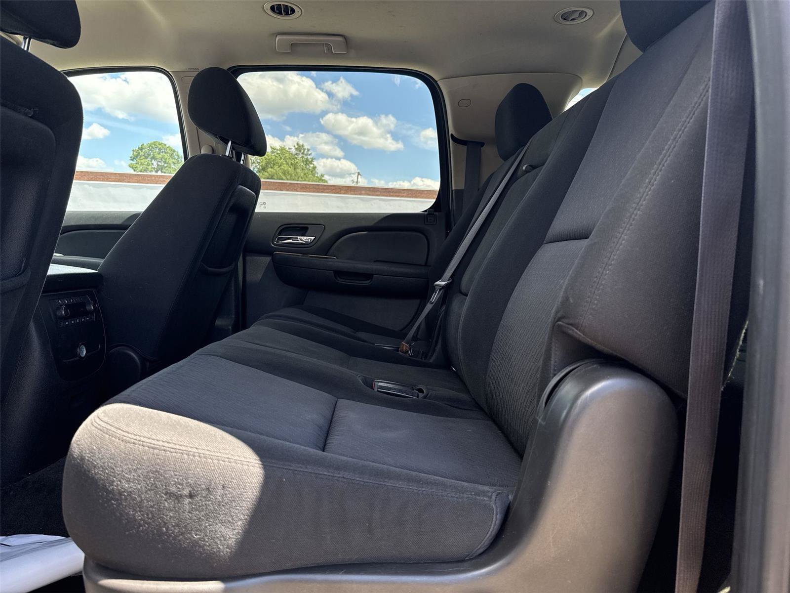 Used 2012 Chevrolet Suburban LS AWD/4WD image 19