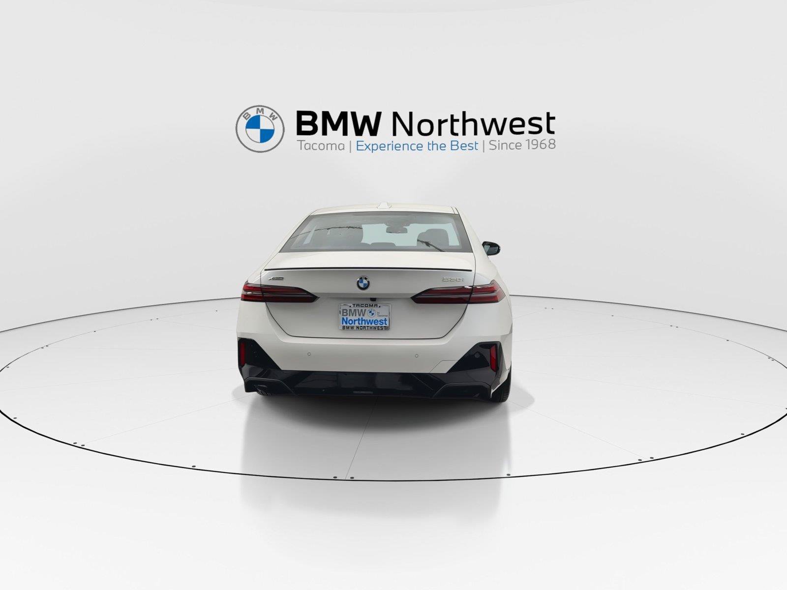 Used 2026 BMW 530i xDrive w/ M Sport Package AWD/4WD image 2