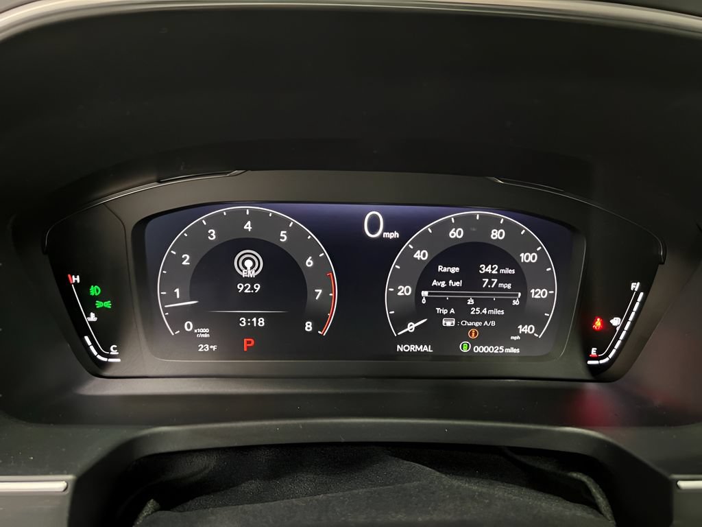 Used 2025 Honda Pilot Elite image 15