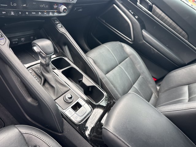 Certified 2024 Kia Telluride EX w/ EX Captain's Chair Package FWD image 36