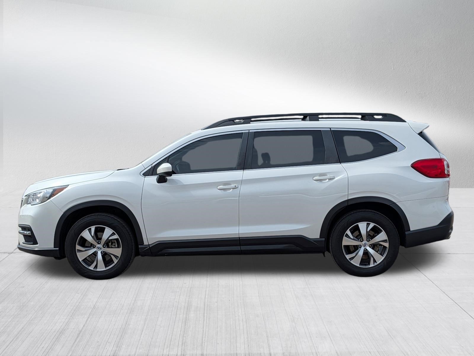 Used 2022 Subaru Ascent Premium image 4