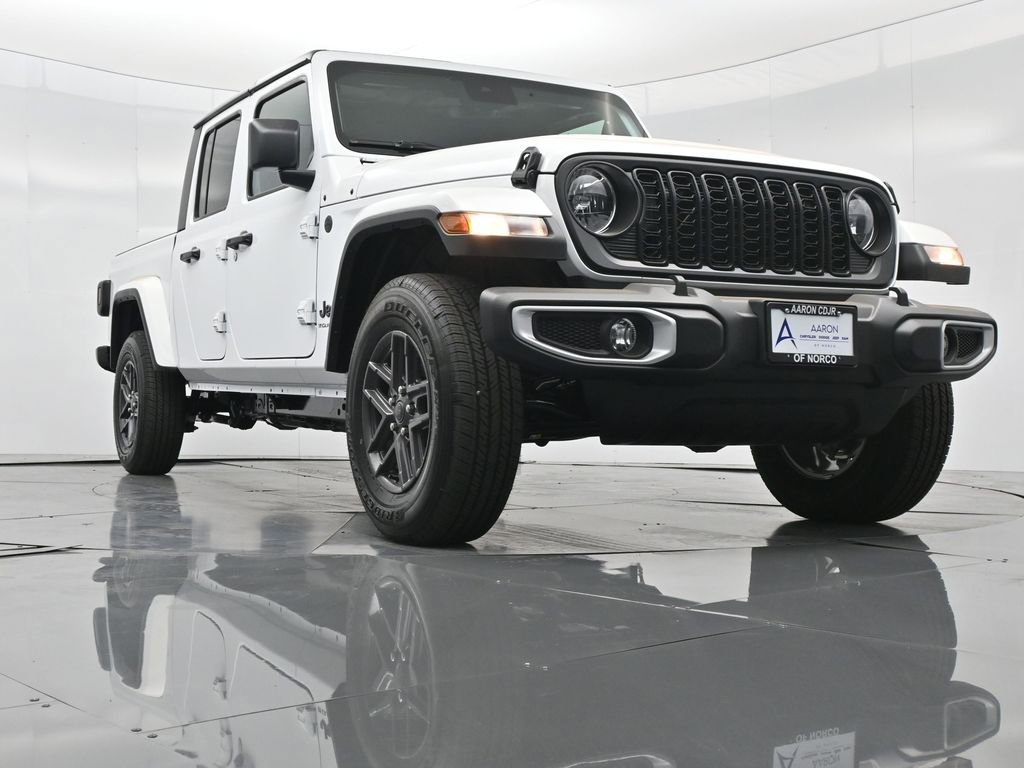 New 2025 Jeep Gladiator Sport image 39