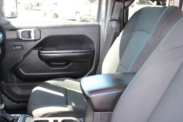 Used 2021 Jeep Wrangler Unlimited Sport AWD/4WD image 29