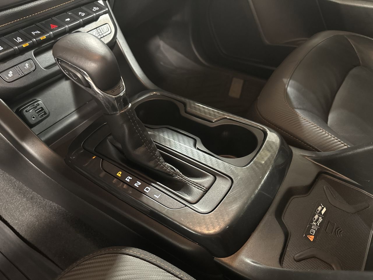 Used 2022 GMC Canyon AT4 image 28