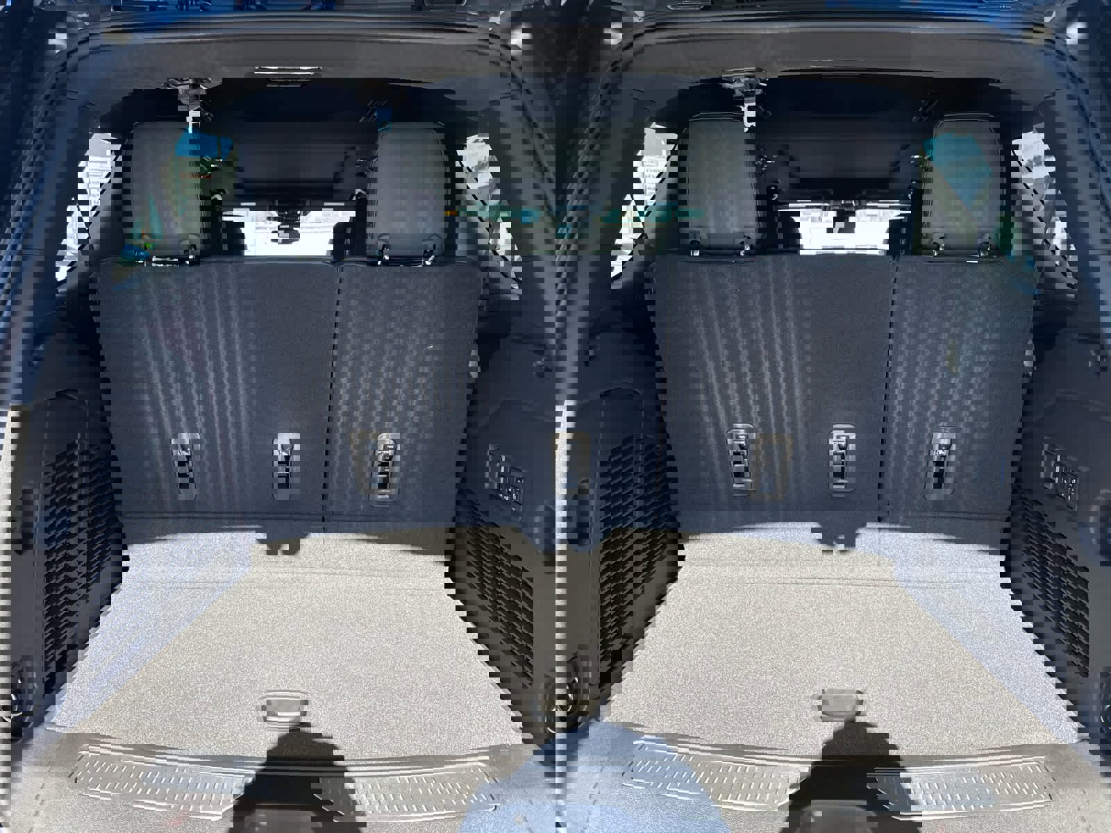 New 2026 GMC Yukon Denali w/ Sun & Power Step Package image 12