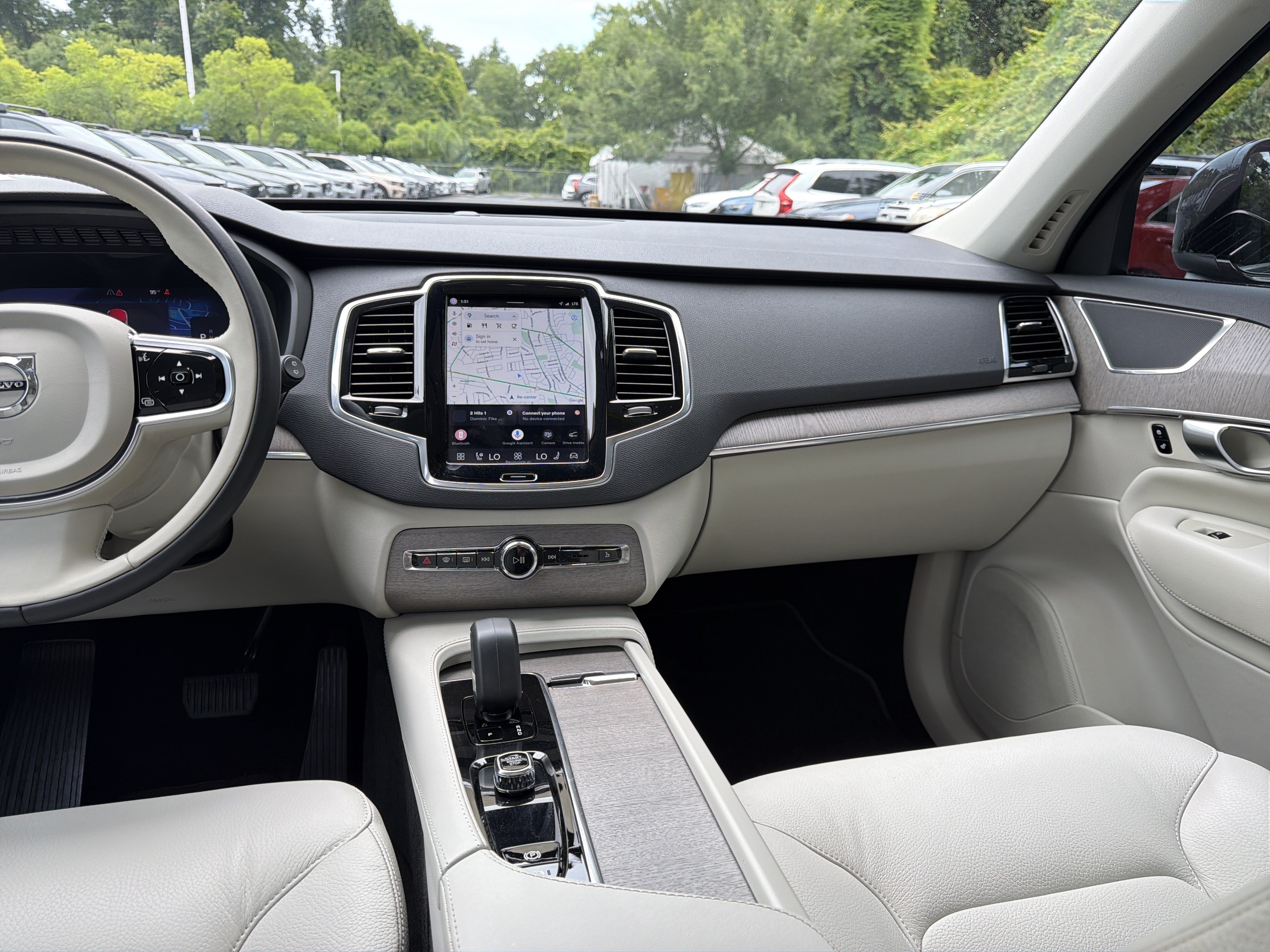 Certified 2023 Volvo XC90 B5 Plus AWD/4WD image 31