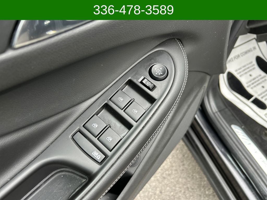 Used 2019 Buick Envision Essence AWD/4WD image 11