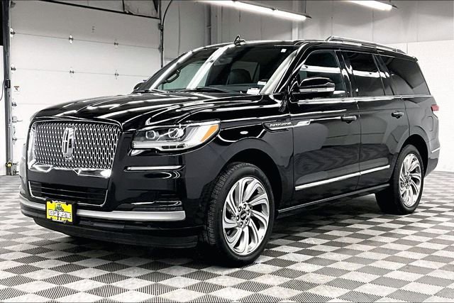 Used 2024 Lincoln Navigator Reserve image 12