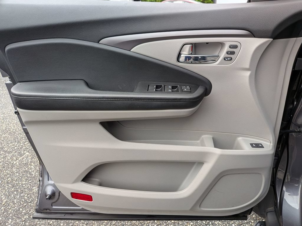 Used 2021 Honda Pilot EX-L image 32