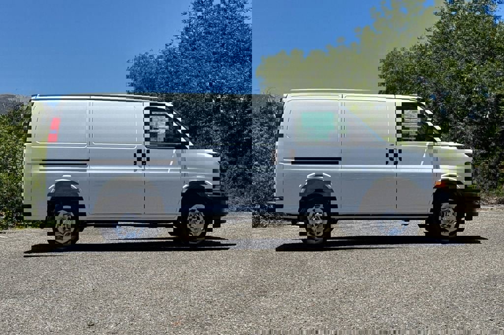 New 2025 Chevrolet Express 2500 w/ Driver Convenience Package video 3