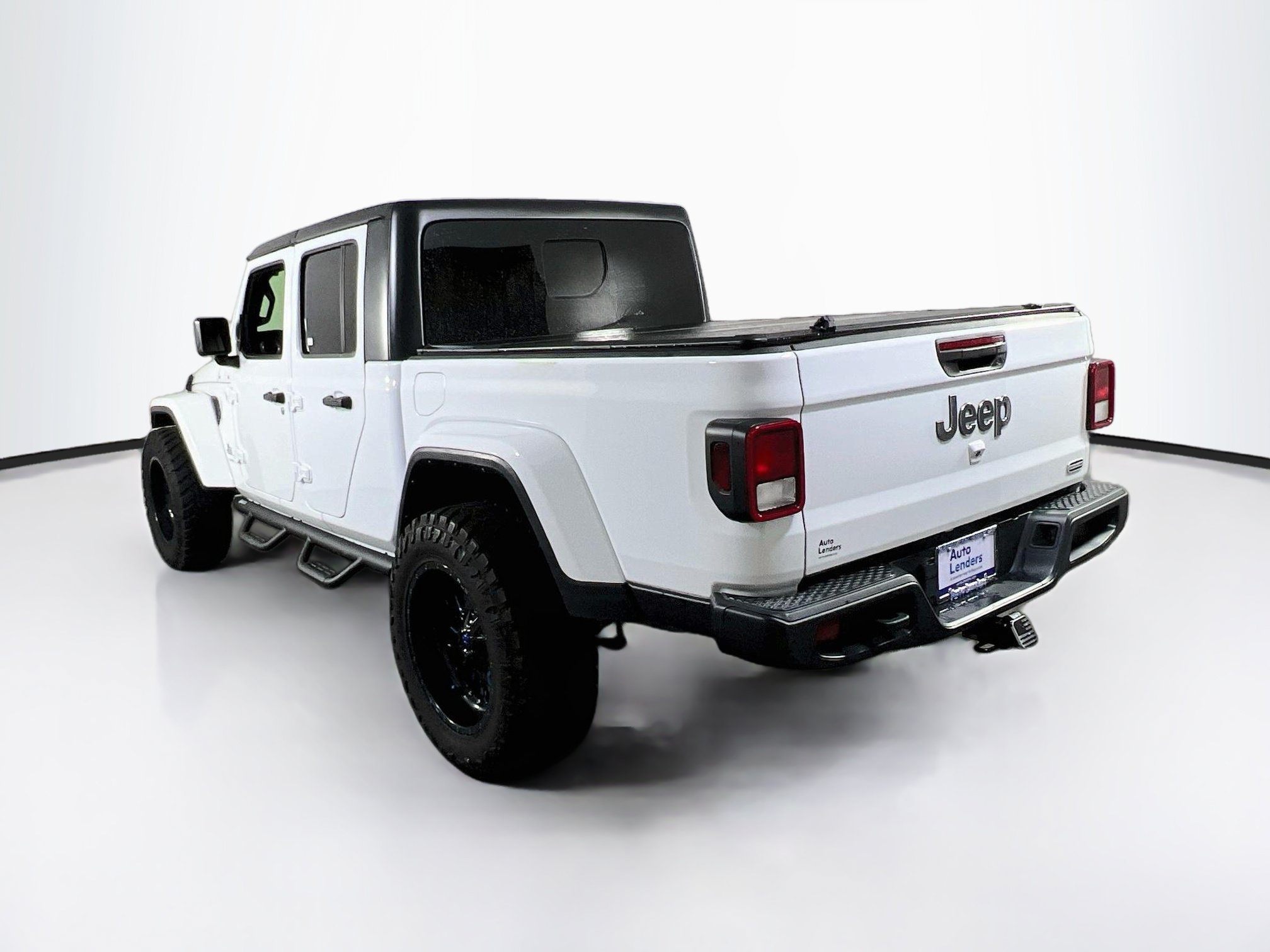 Used 2023 Jeep Gladiator Overland AWD/4WD image 7
