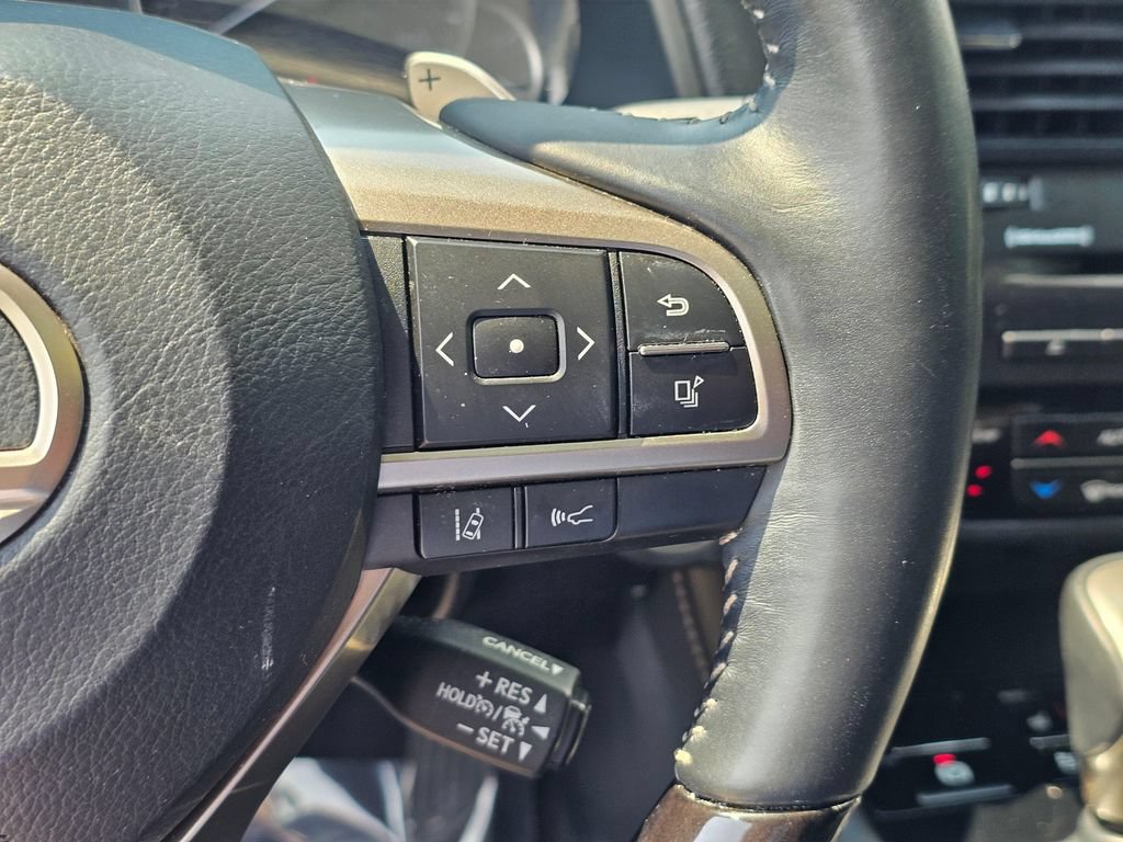 Used 2020 Lexus RX 350L Luxury w/ Accessory Package AWD/4WD image 28