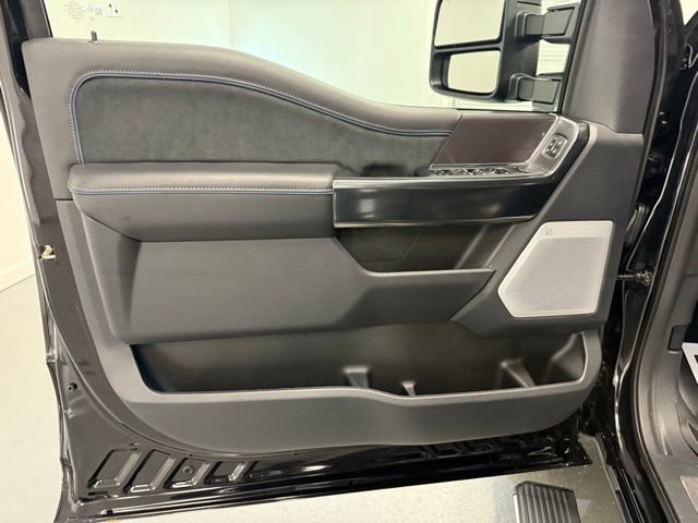 New 2026 Ford F450 Platinum w/ FX4 Off-Road Package image 14