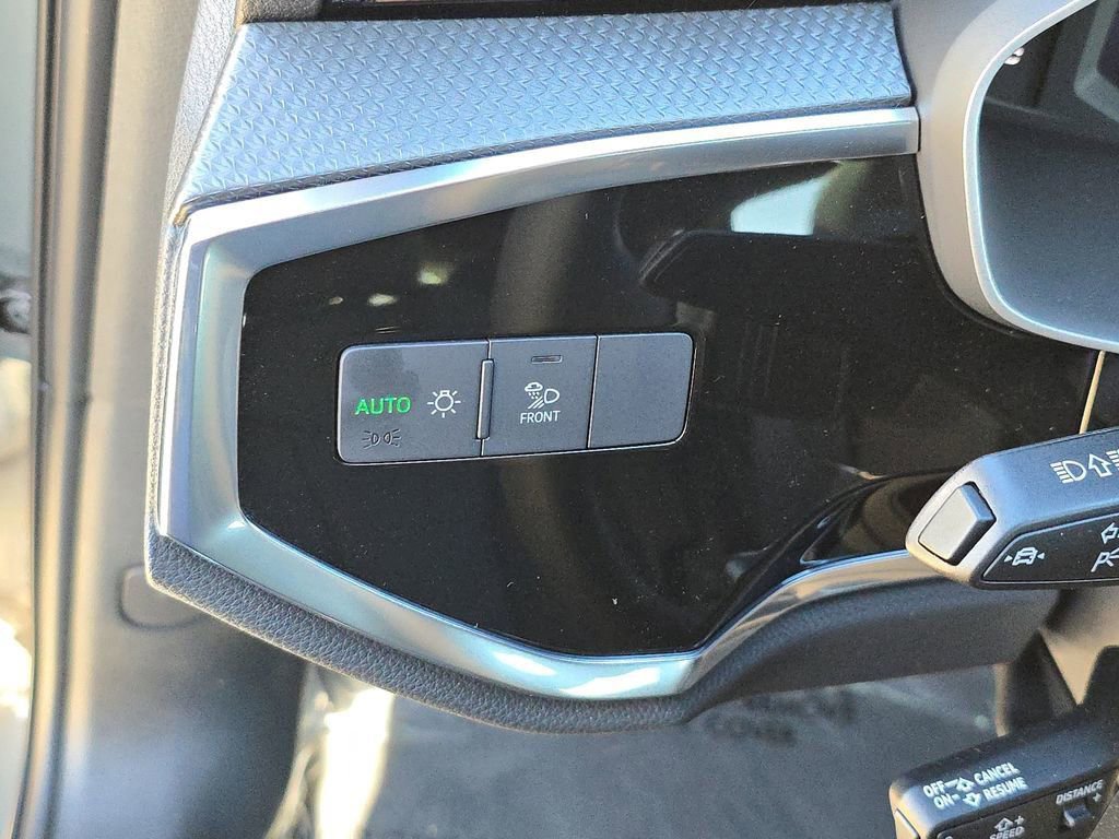 Certified 2025 Audi Q3 2.0T Premium w/ Convenience Package image 29