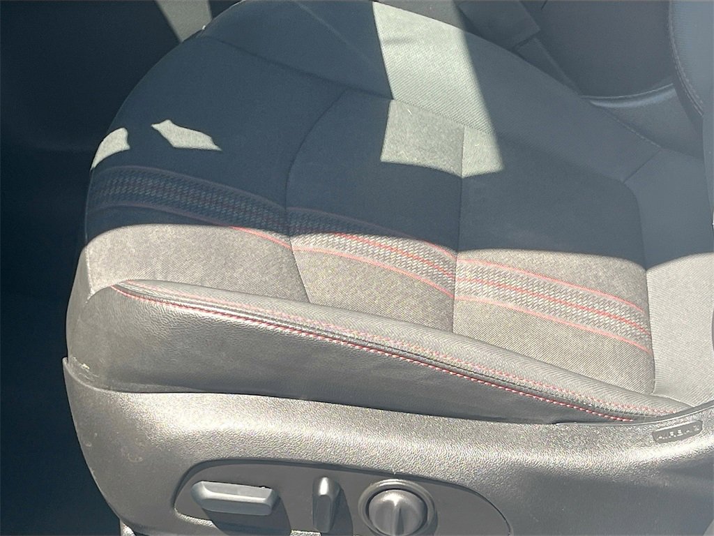 Used 2024 Chevrolet Equinox RS image 19