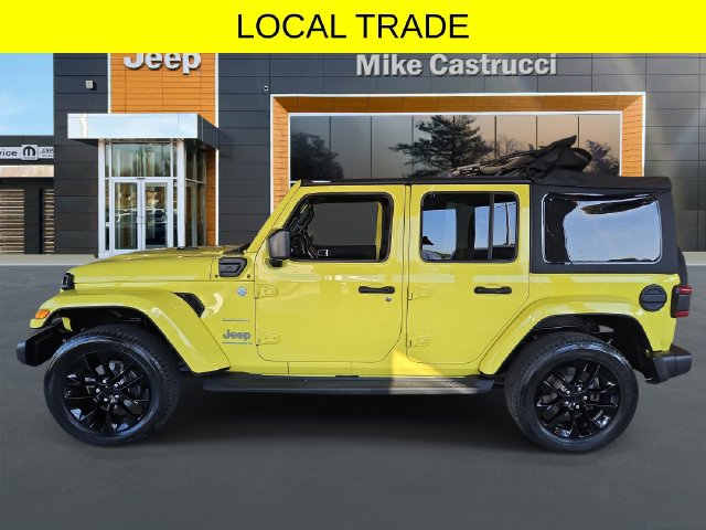 Used 2023 Jeep Wrangler Unlimited Sahara w/ Cold Weather Group AWD/4WD image 3