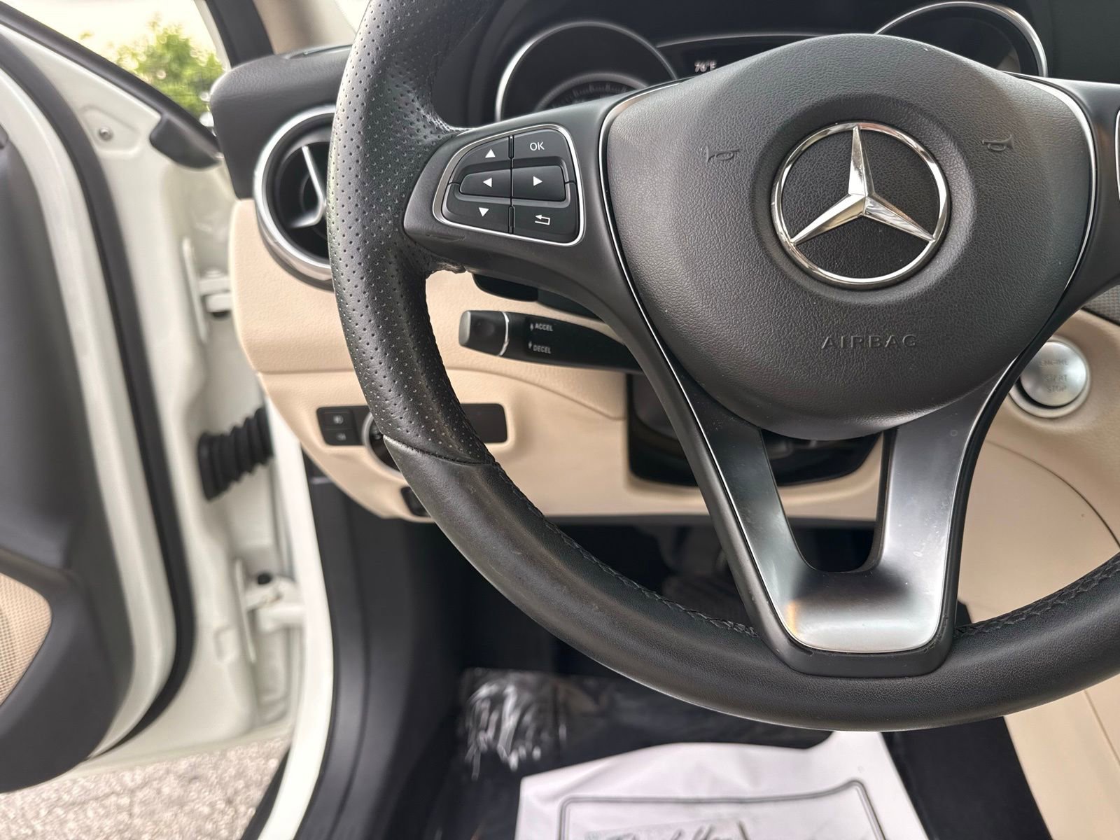 Used 2018 Mercedes-Benz GLA 250 4MATIC image 17