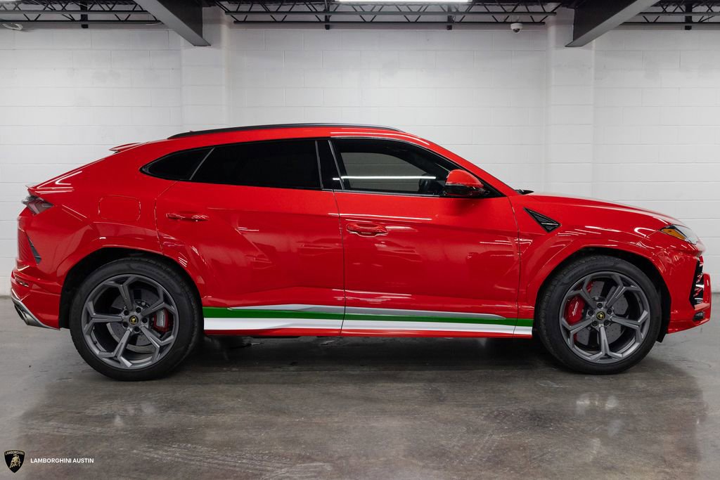 Used 2022 Lamborghini Urus image 16