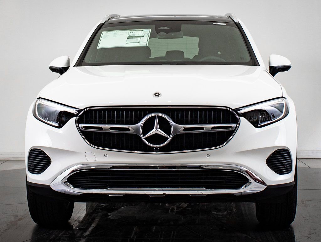 Certified 2025 Mercedes-Benz GLC 300 4MATIC image 2