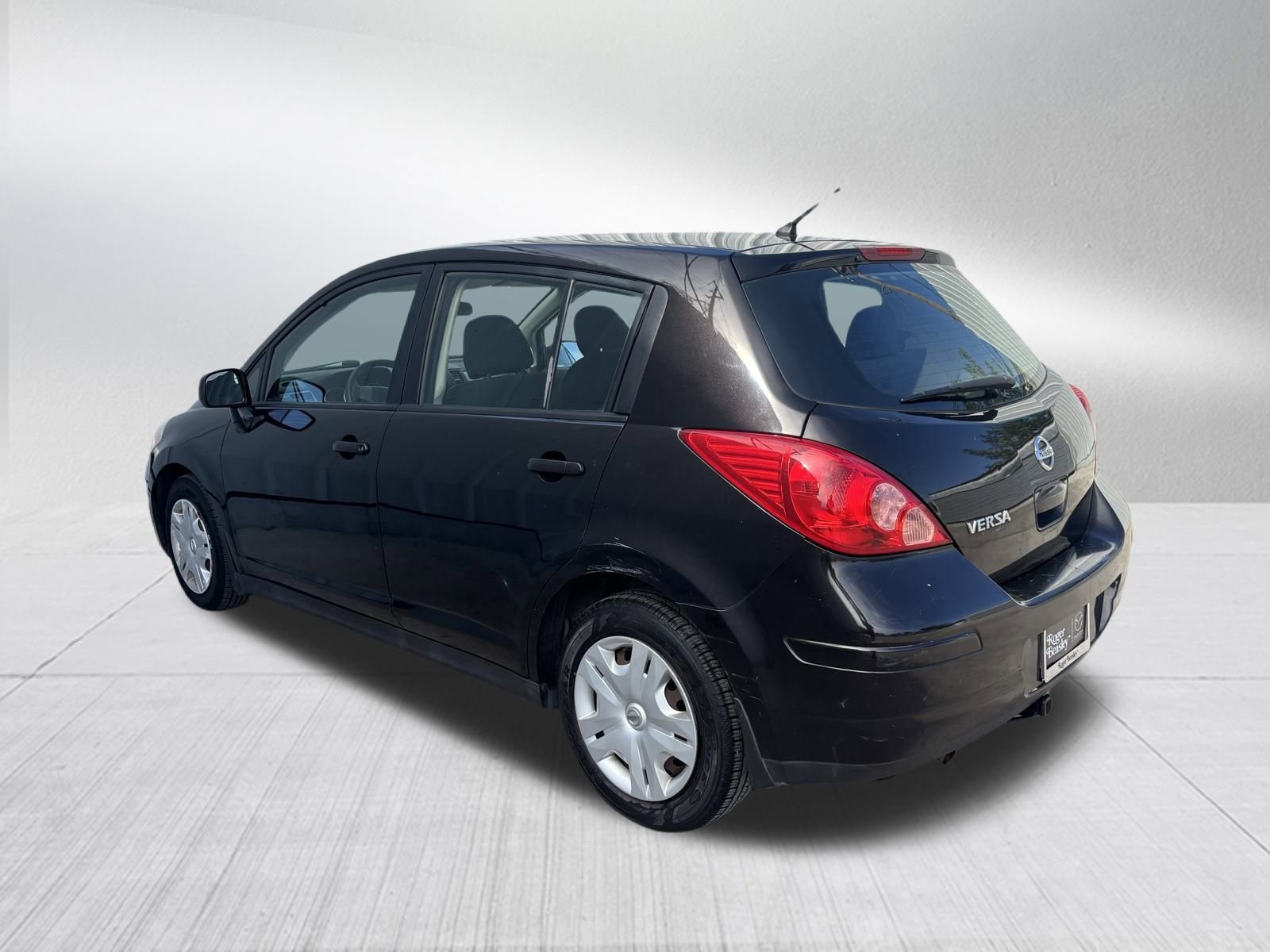 Used 2011 Nissan Versa 1.8 S w/ Plus Pkg image 8