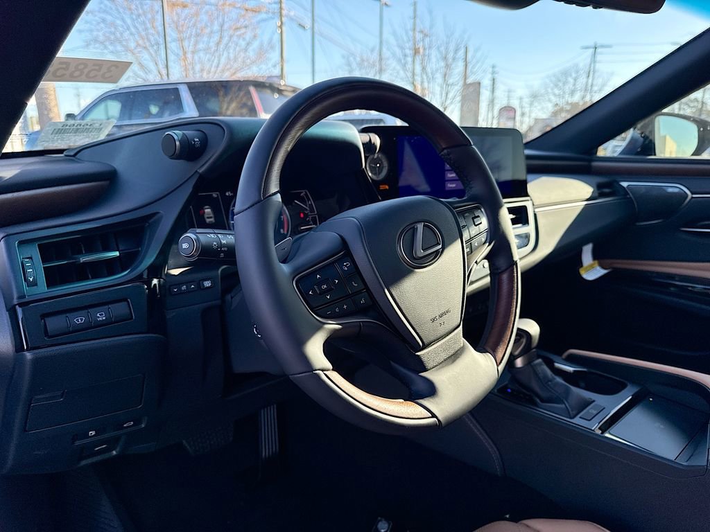 New 2025 Lexus ES 350 Ultra Luxury image 20
