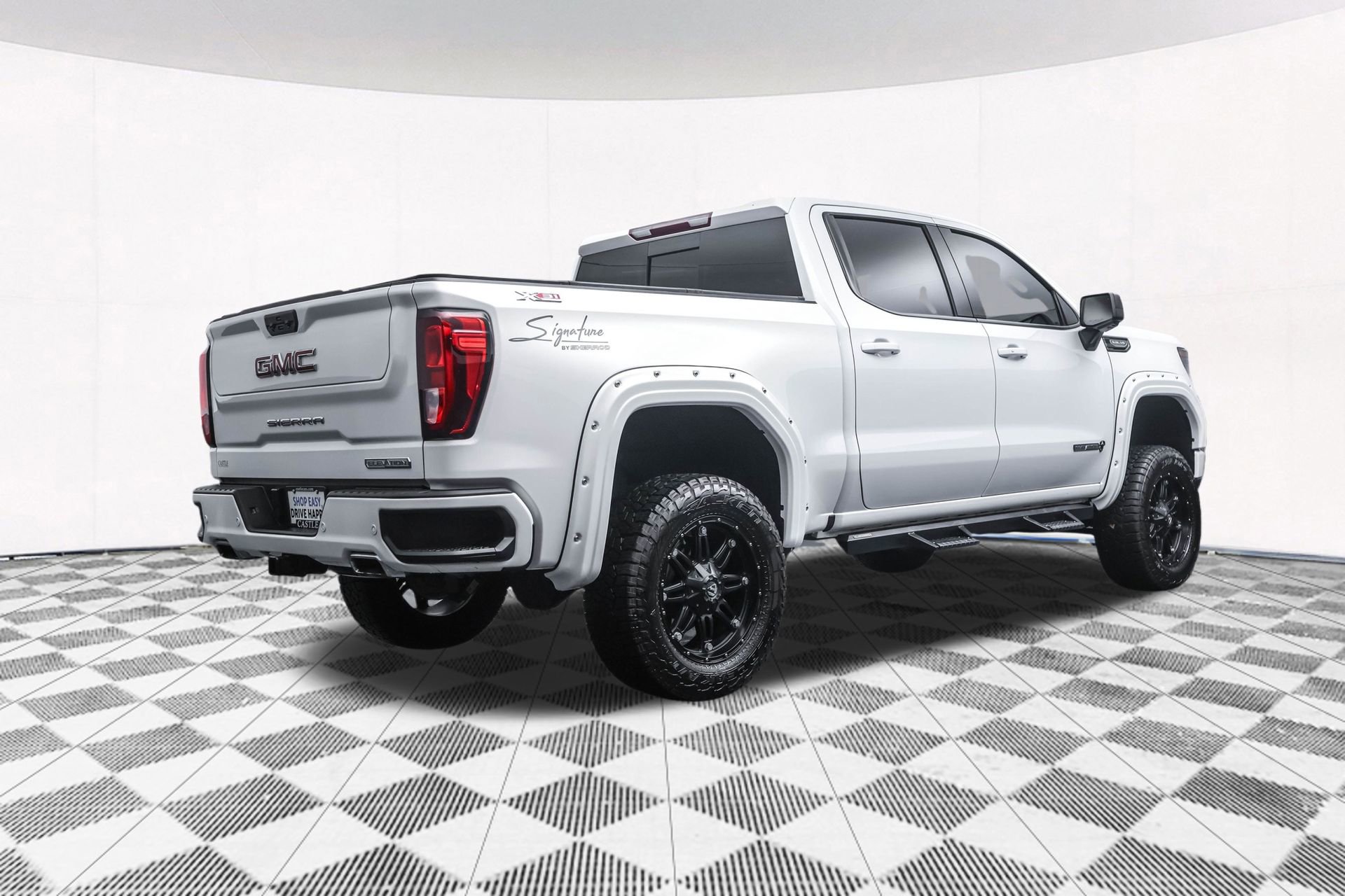 Used 2023 GMC Sierra 1500 Elevation w/ Preferred Package image 12