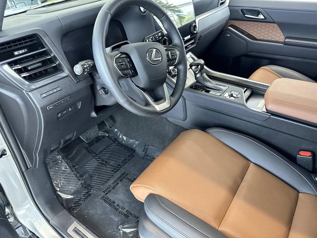 Used 2025 Lexus GX 550 w/ Accessory Package (Z1) AWD/4WD image 20