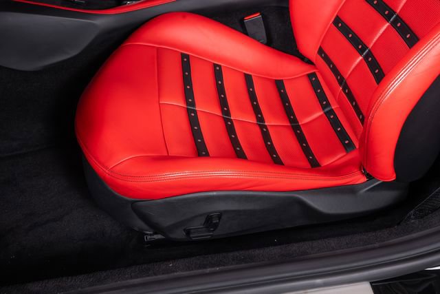 Used 2019 Ferrari Portofino RWD image 23