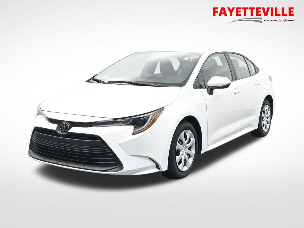 Used 2024 Toyota Corolla LE image 1