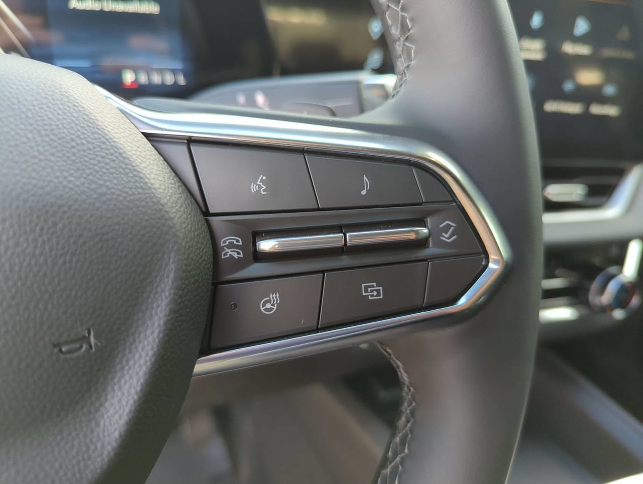New 2027 Chevrolet Equinox LT w/ Safety and Technology Package FWD image 11