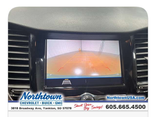Used 2022 Chevrolet Trax LT w/ LT Convenience Package AWD/4WD image 19