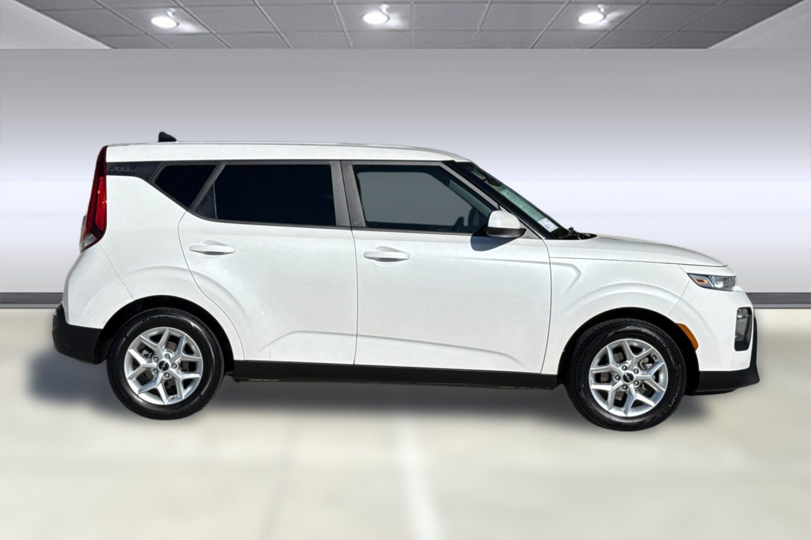 Used 2022 Kia Soul LX w/ Technology Package image 7