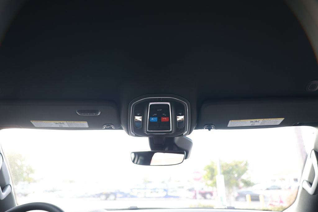 New 2026 Jeep Grand Wagoneer L 2WD w/ 8-Passenger Seating Package image 28