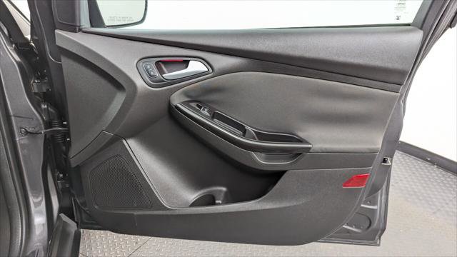 Used 2016 Ford Focus Titanium w/ Titanium Technology Package image 22