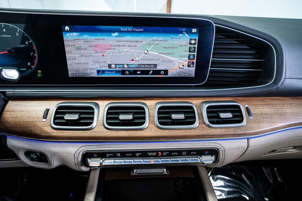Used 2020 Mercedes-Benz GLS 580 4MATIC w/ E-Active Body Control Package image 45
